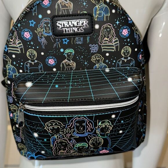 Stranger Things Mini Backpack By Funko - Picture 2 of 13